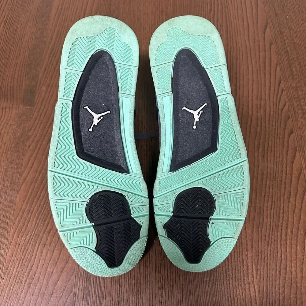 Jordan green glow size 10.5 - Picture 7 of 10